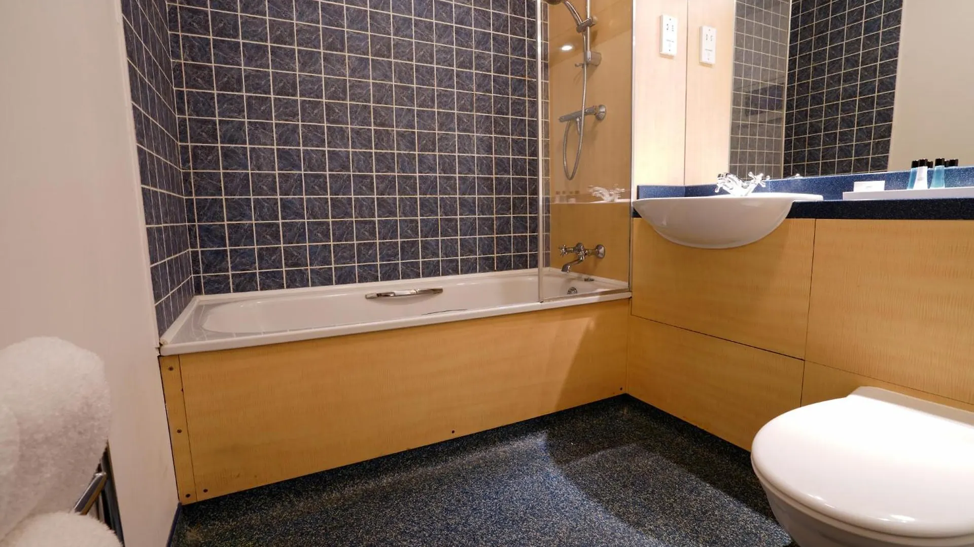Gomersal Park Hotel & Dream Spa 3*,